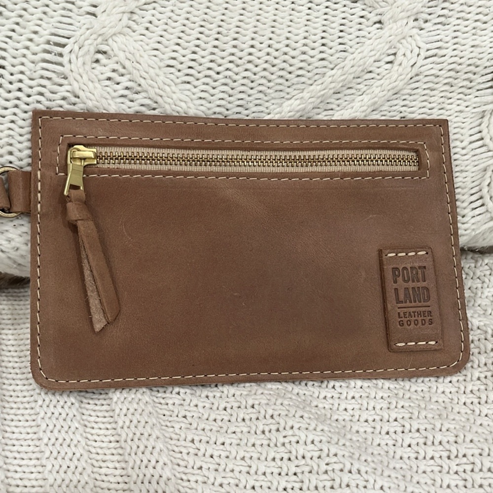 Portland Leather Goods Adriana Pouch in Cappuccino